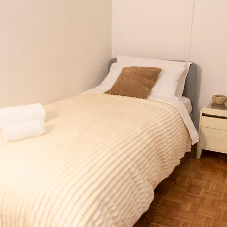 Ihost - Savona 94a شقة