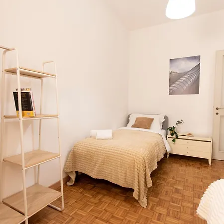 Ihost - Savona 94a شقة ميلان
